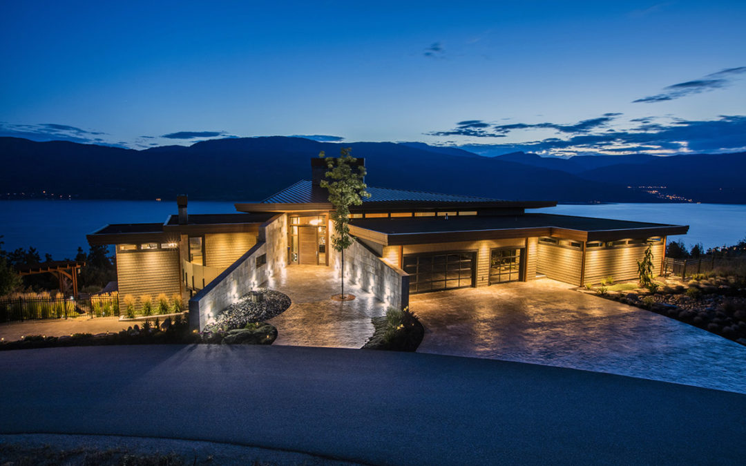 Designing for a panoramic view and two-storey garage in Carr’s Landing