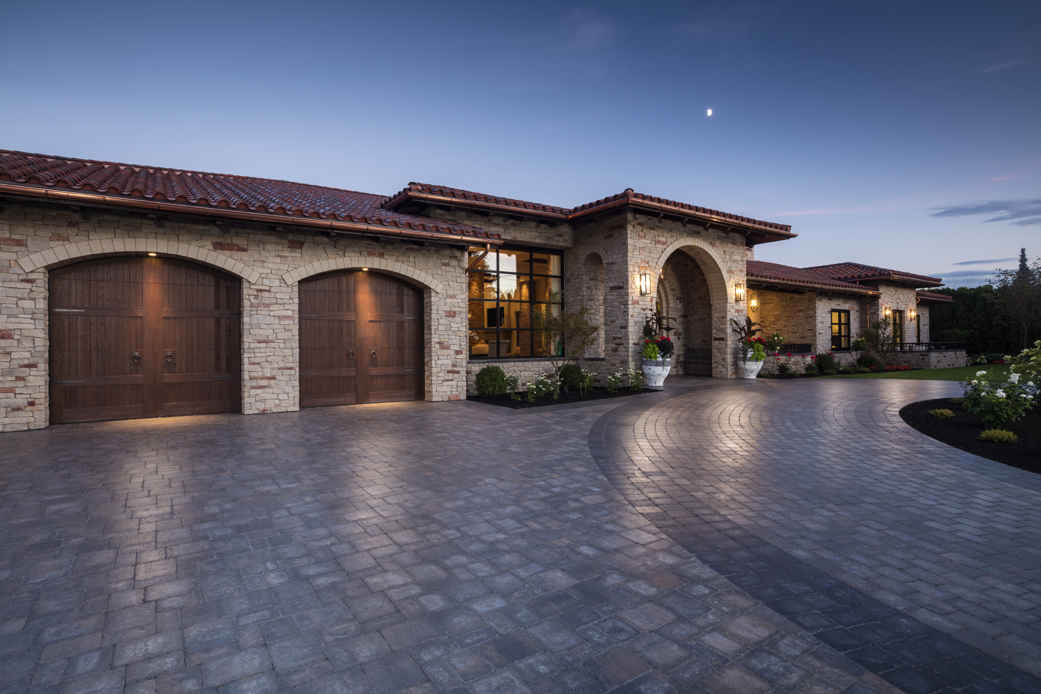 Italian Villa In West Kelowna Apchin Design Build Luxury Modern italian-villa-in-west-kelowna-apchin-design-build-luxury-modern